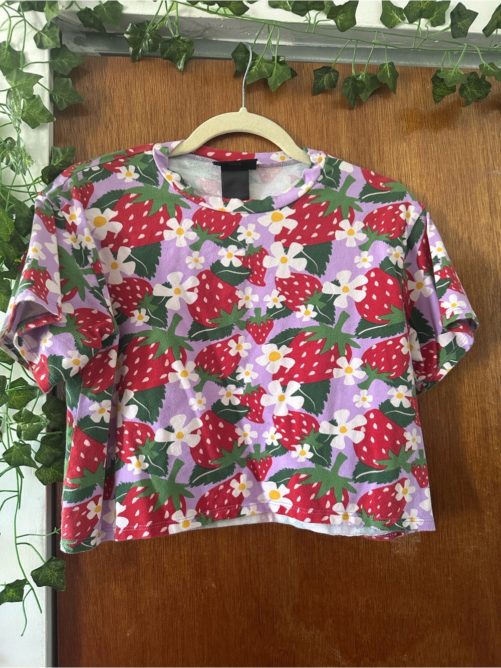 Nooworks Berry Purple Short Sleeve T-shirt Top Strawberry M